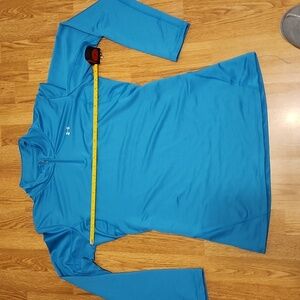 UnderArmour blue sports top
